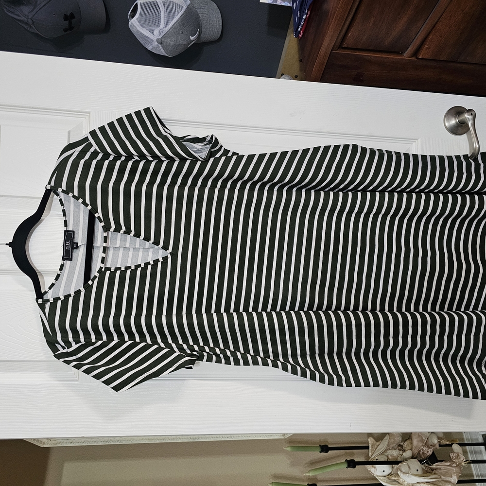 Vibe Monochrome Striped Top